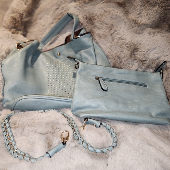 Aquamarine purse - Picture 2 of 3